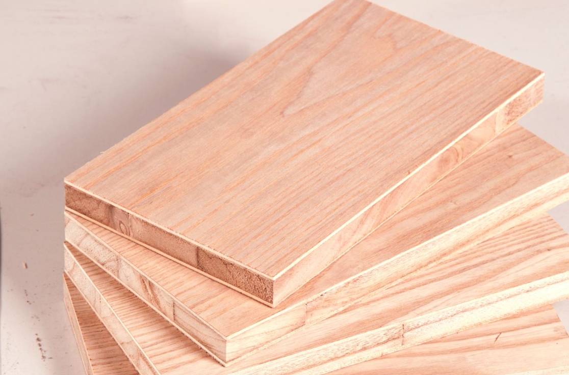 生态板,实木多层板,实木颗粒板,哪种板材做衣柜好?