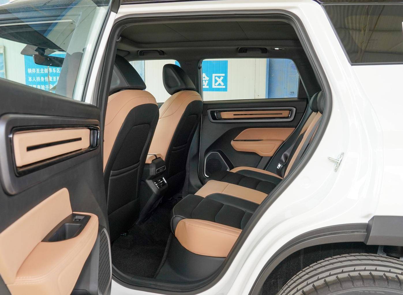 5t四缸发动机,7.9s破百,2023款吉利icon选啥配置车型好?