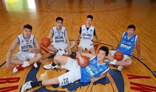 14岁入选国家队,未来有望接班郭艾伦_张明宇_身高_篮球
