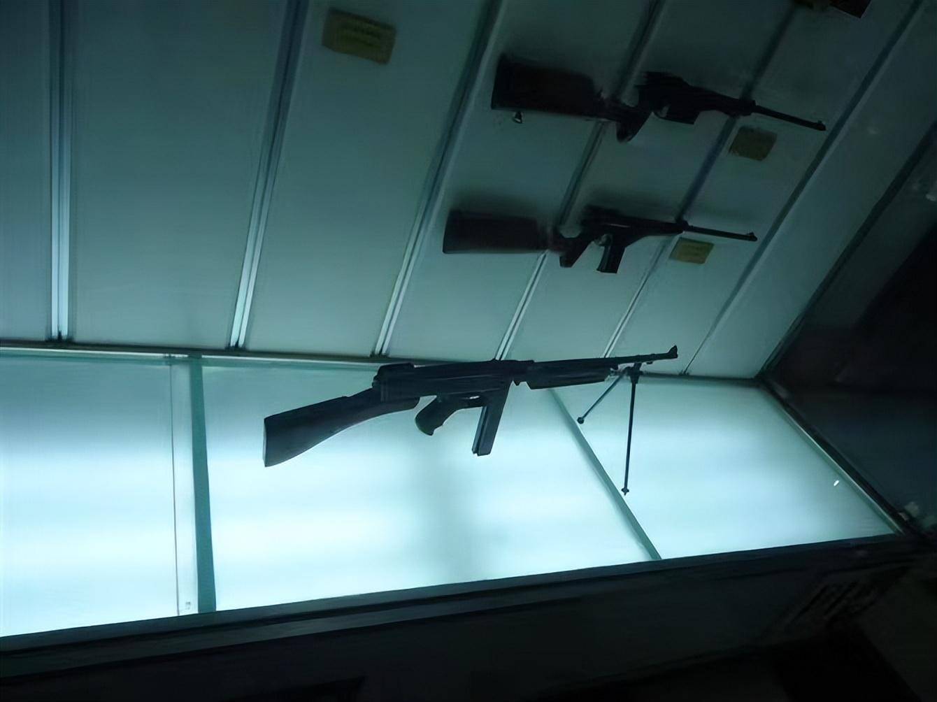 驳壳枪的卡宾变体,40发子弹的m1917卡宾枪为什么没能火起来?