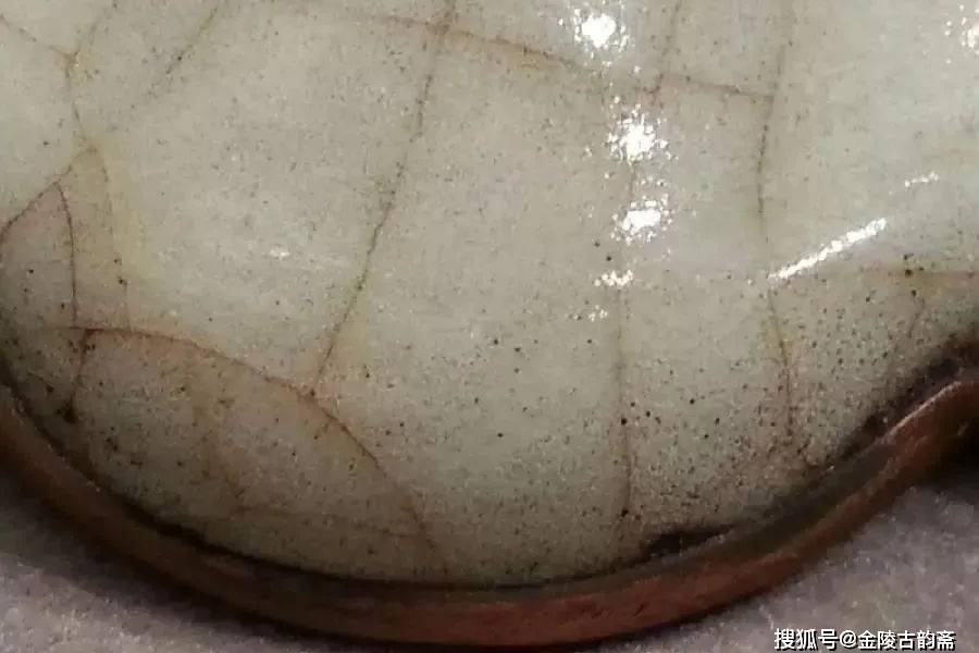 近30年拍卖成交记录的南宋官哥瓷器鉴赏_手机搜狐网