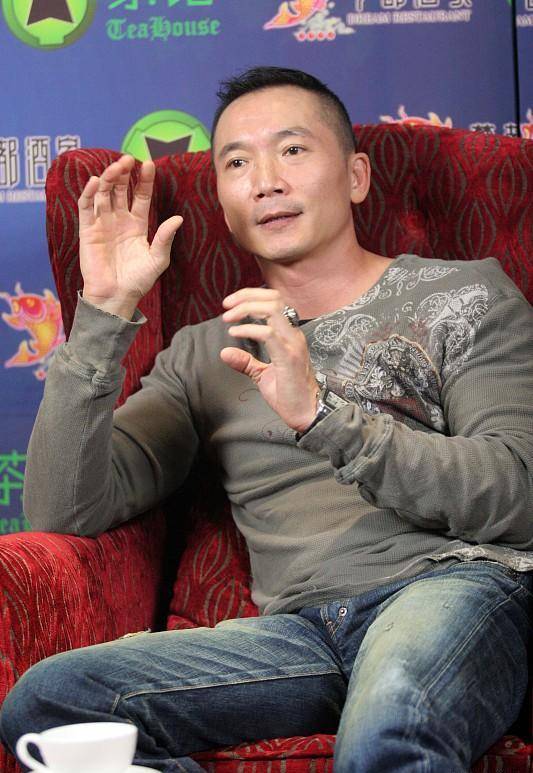 邹兆龙谈李连杰,他总找我演反派,我们都很喜欢对打_合作_功夫_机会