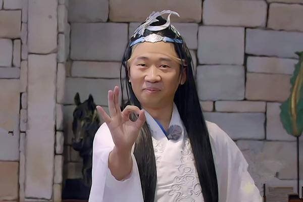 杨迪cos蓝忘机,秃子形象丑到想要"抠眼睛",王一博还好吗?