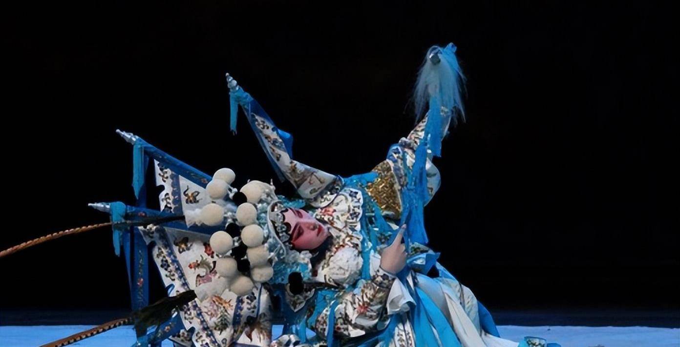 刀马旦_靠旗_京剧