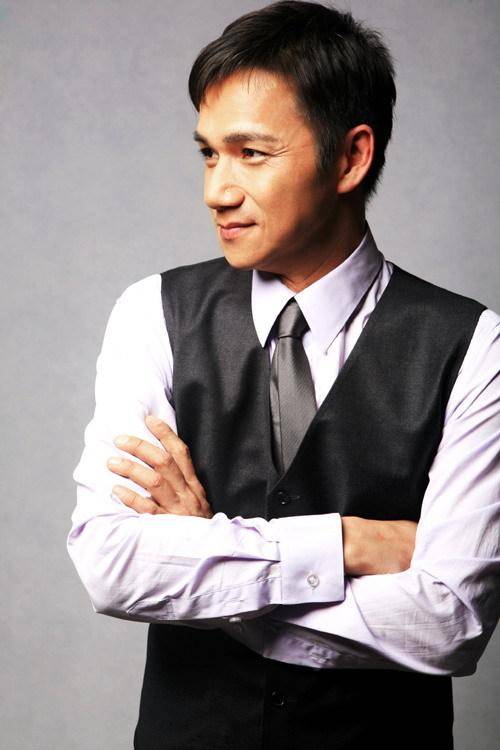 潜伏与反潜伏,这部经典的反特谍战剧看敌我双方上演的"无间道"_江城