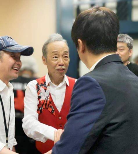 谷村新司:日本国宝级歌手,养活大半个娱乐圈,曾经支援中国_音乐_演唱