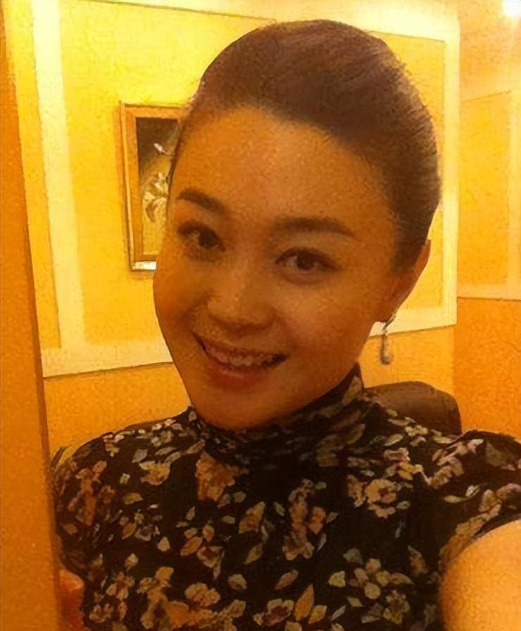 关婷娜:化妆师转行当演员,没有"伯乐"赵本山,就没有我的今天_郭德纲