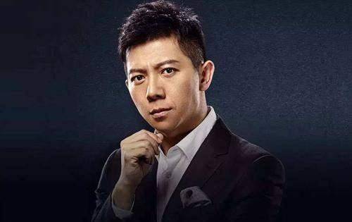 43岁胡海泉无奈单飞,考取北大硕士创事业巅峰,打造百亿商业传奇_胡