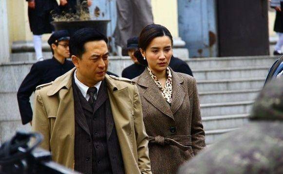 让配角大放异彩,是《悬崖》成为经典谍战剧的重要原因_表演_高彬_周乙