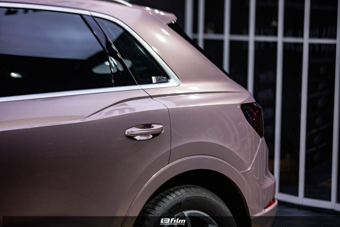 奥迪q3-lb改色膜保时捷冰莓粉,优雅人间富贵花_搜狐汽车_搜狐网