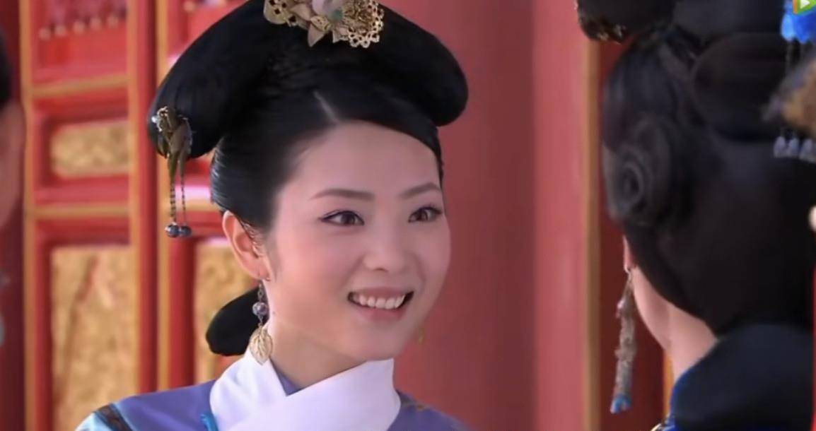 在于正的电视剧《宫锁心玉》里面,崔漫莉又演了一个酱油角色,饰演的是