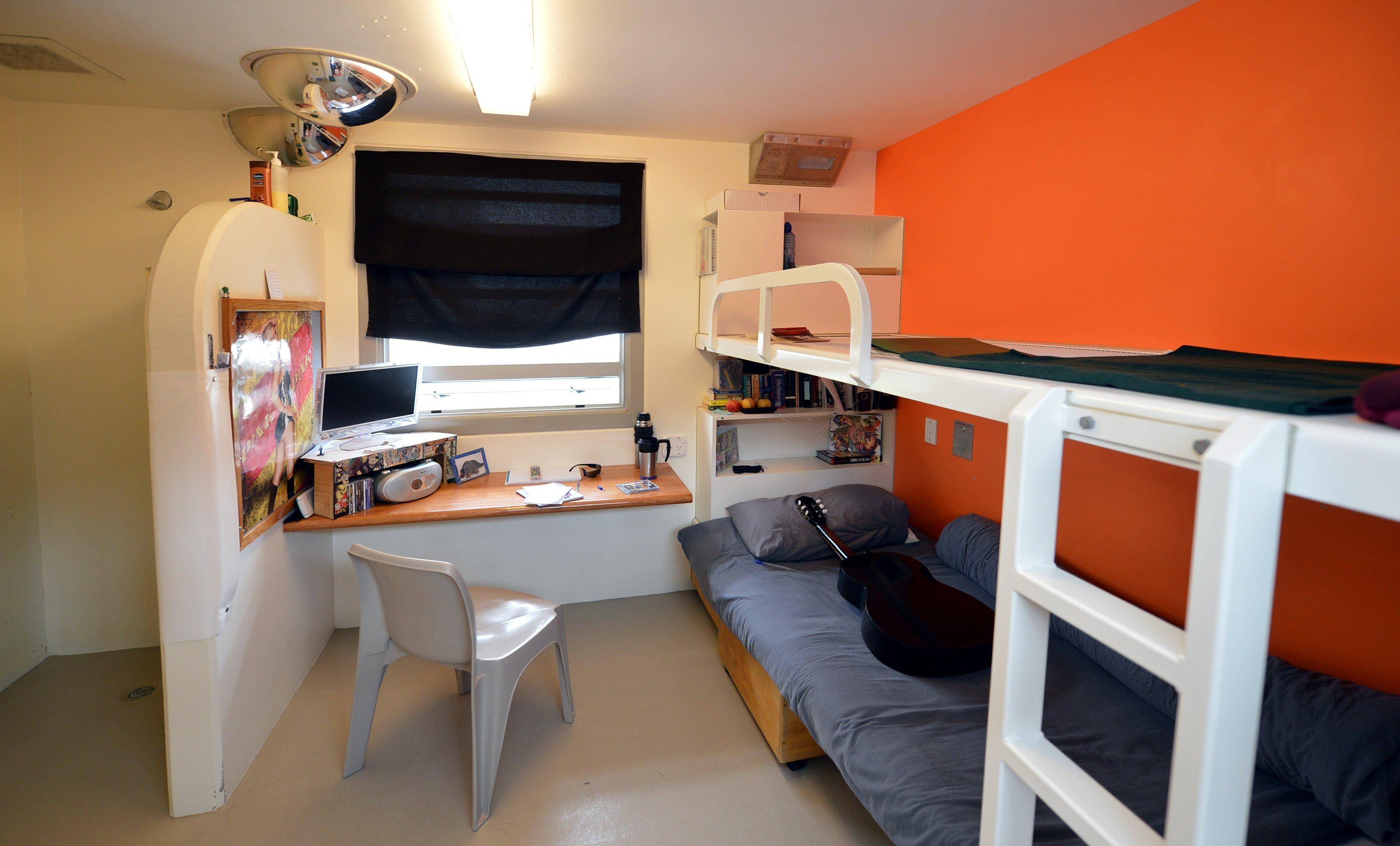 一,莱奥本司法中心,是奥地利施蒂里亚州莱奥本的一