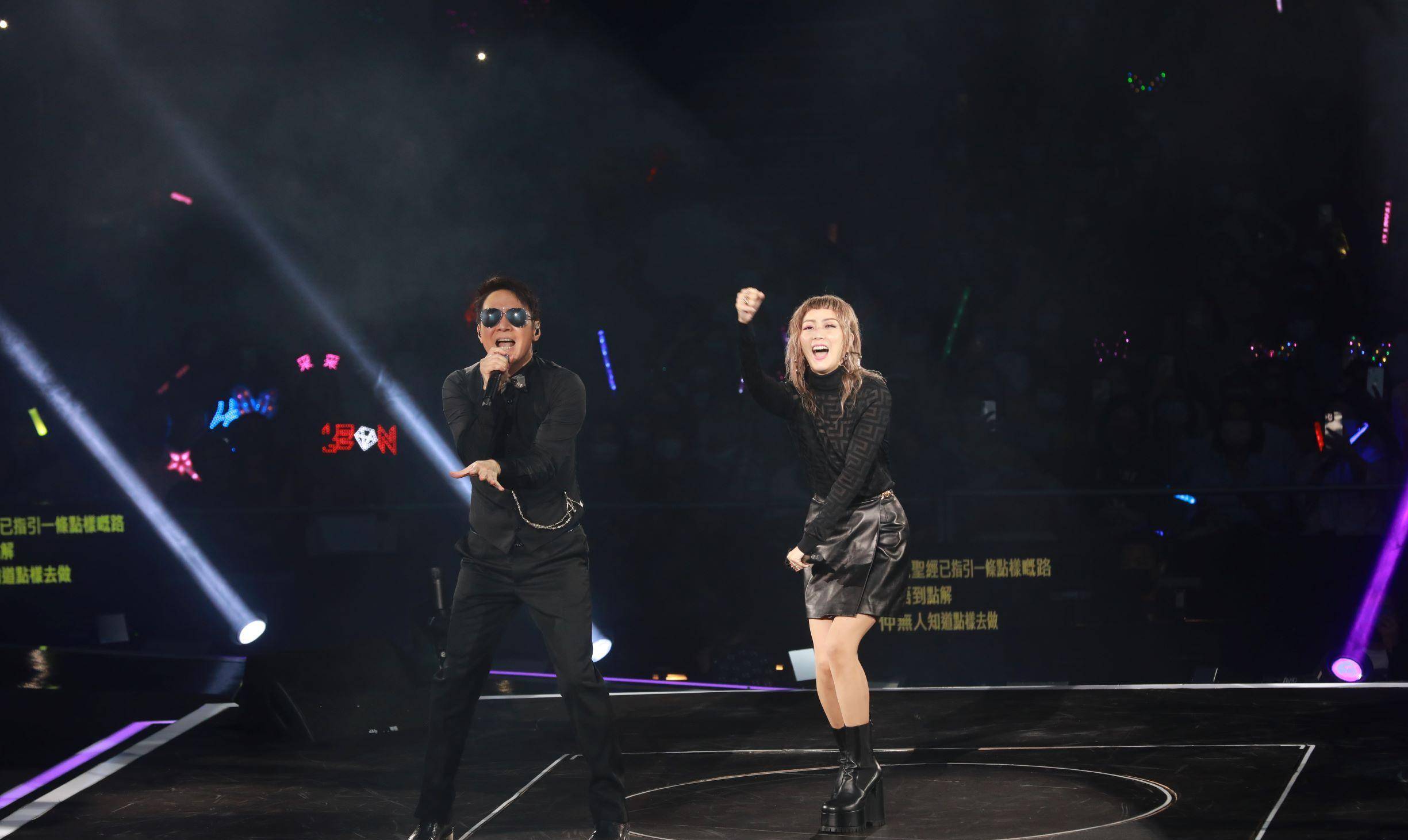 黎明红馆演唱会 郑秀文:成功打开了leon的腿_sammi_减肥_fit