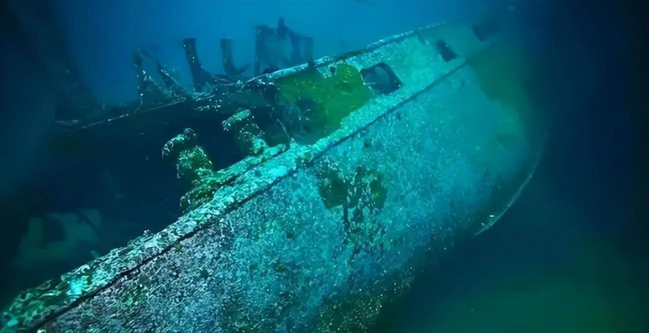 1949年太平轮撞船沉没,一个水手被困轮机舱内,他为何能生还下来_蔡