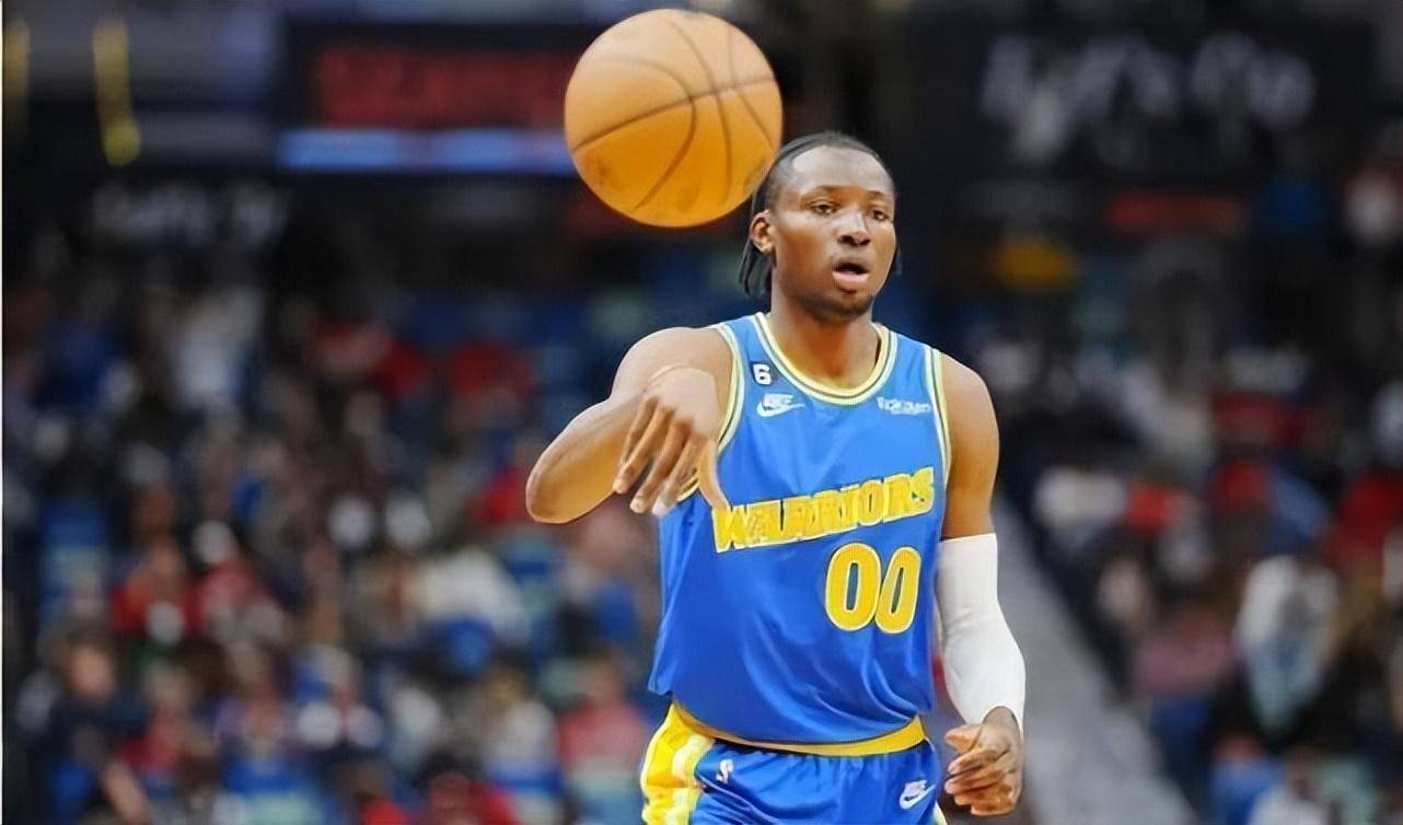 勇士队对阵爵士乐!