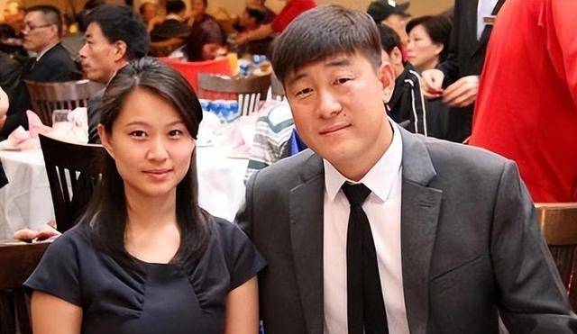 张玉宁辽足老婆图片