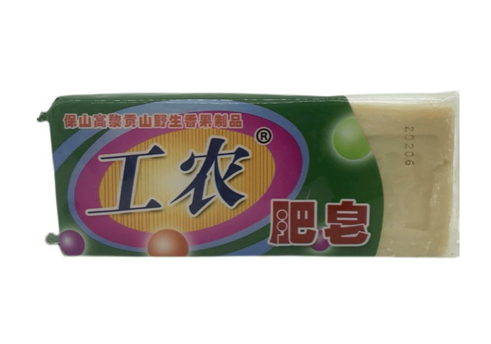 原料使用的是产自高黎贡山山脉,怒江峡谷地带天然野生香果籽油,该油脂