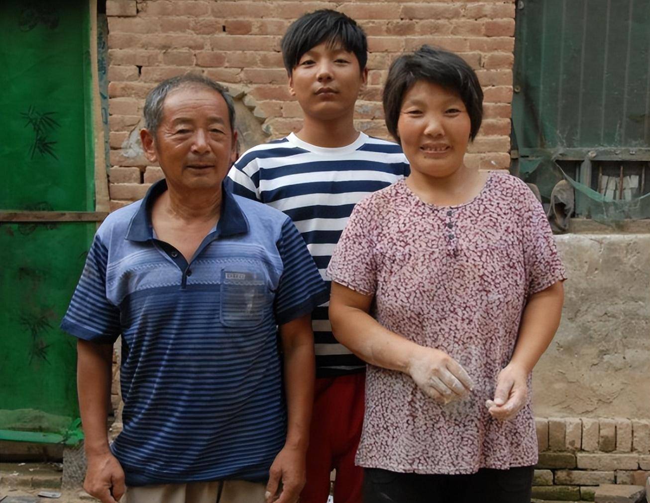 "北大博士后"王永强,弃养父母20年,从万人唾弃到令人同情_进行_条件