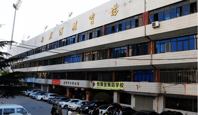 谁"杀"死了兰州七里河体育场回不去的60年!_甘肃_足球_因为