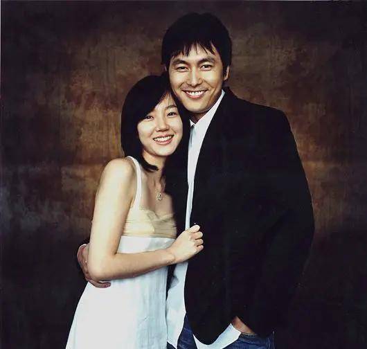 她是国外"冻龄女神",被传和孔刘在国外秘密结婚,如今怎样了_林秀晶