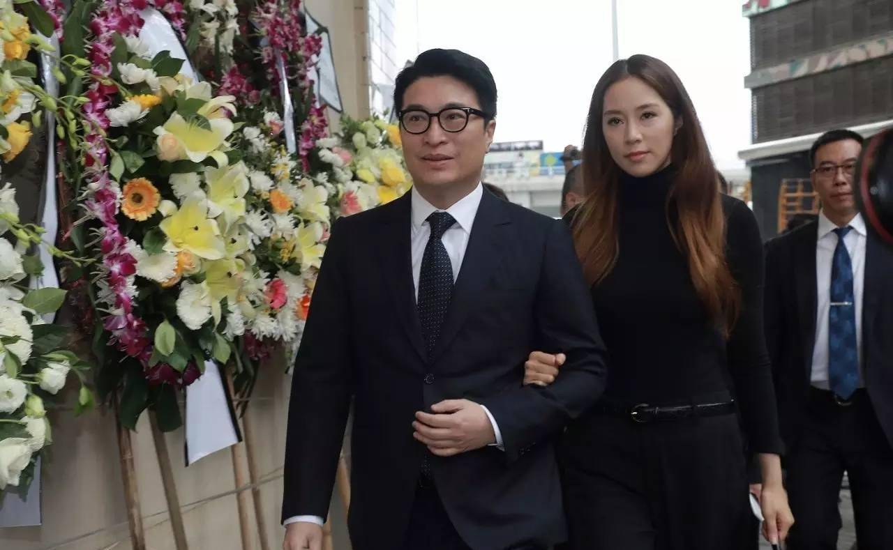 徐子淇与李家诚雪地秀恩爱!嫁入豪门后已连生四胎_老公_孩子_个人