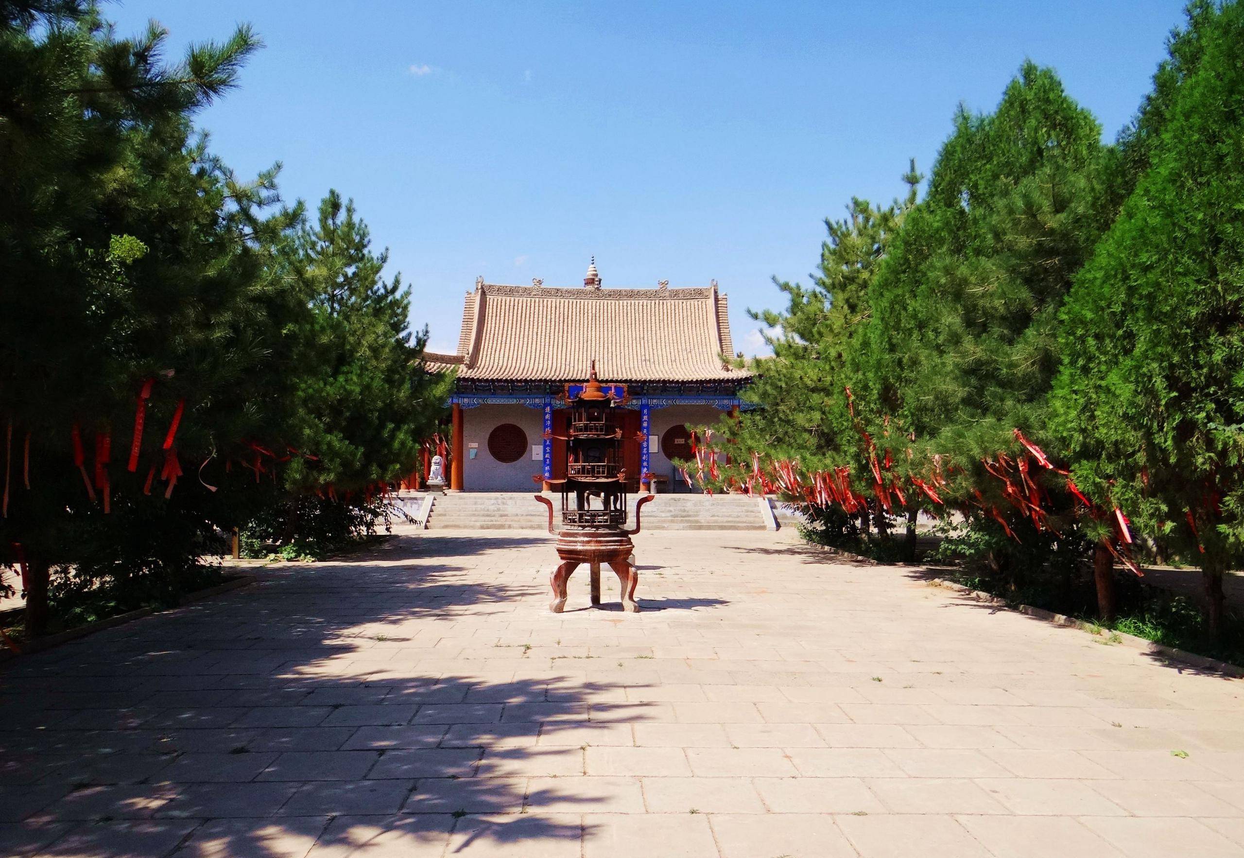 中间,仙姑传奇两千年,护佑丝绸之路通畅繁荣国泰民安_古寺_寺院_历史