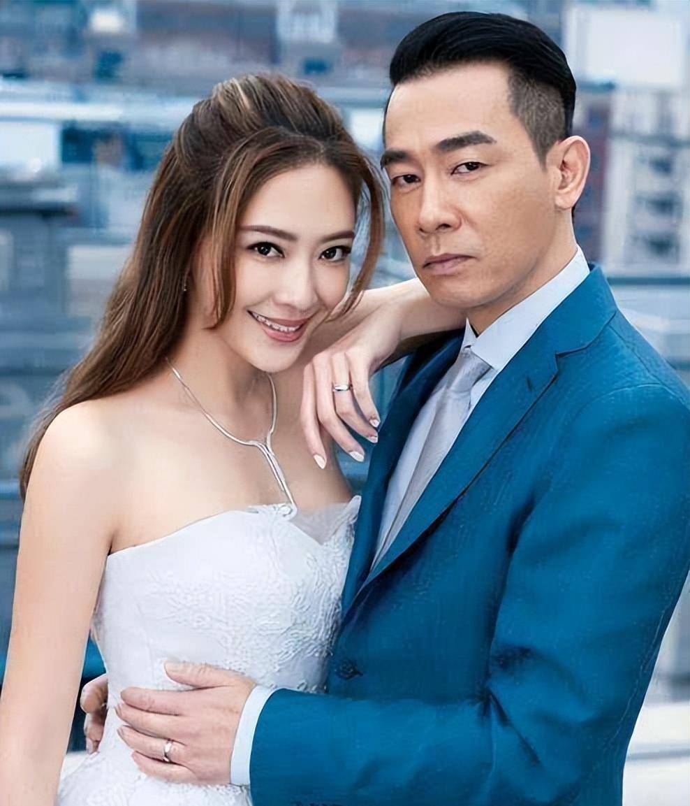 应采儿晒母子合照,jasper跟妈妈肩膀齐高,hoho被网友当成妹妹_陈小春