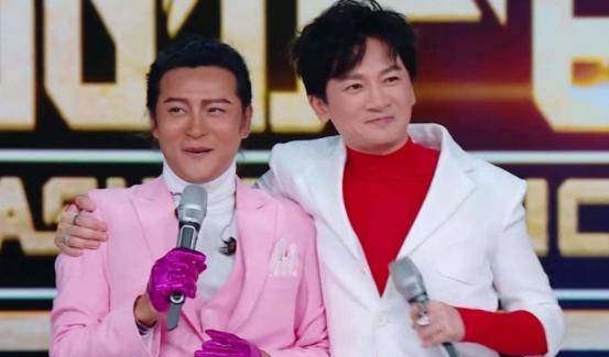 认真起来令人惊艳,塞娅公主的头饰都是他做的_苏有朋_时候_时尚