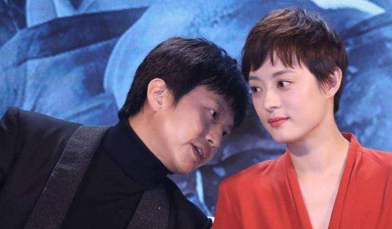 其实辛柏青哪里都好,长得挺帅,人也精神,但就是少了点男主白杨的那种