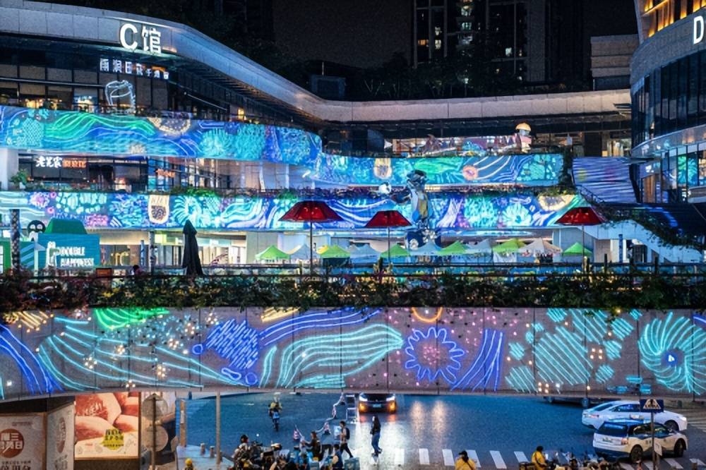 深圳西丽宝能环球汇携手夜空彩虹 将西班牙艺术家画作搬进商场_灯光