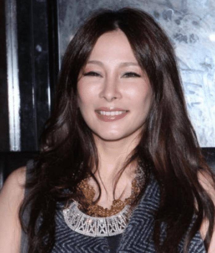 周杰伦写17首歌捧不红,如今沉迷整容无法自拔_温岚_歌曲_影响力