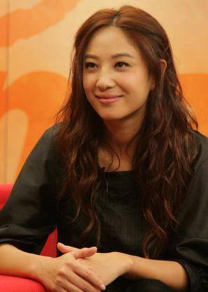 2006年,郑希怡意外"掉裤"后,遭曾志伟伤口撒盐_公司_组合_twins