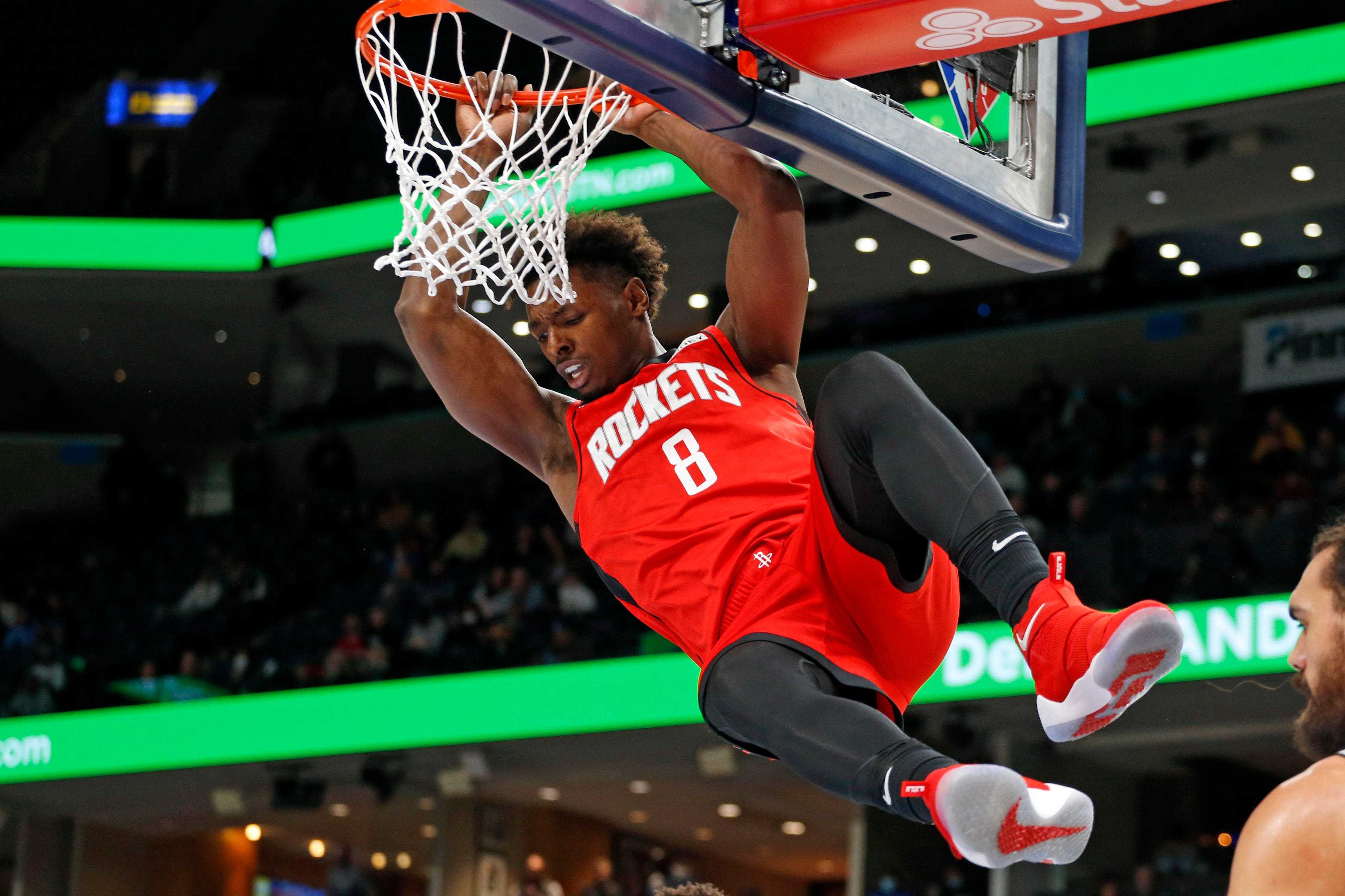 而据火箭随队记者乔纳森-费根的说法,塞拉斯也透露泰特的复出"越来越