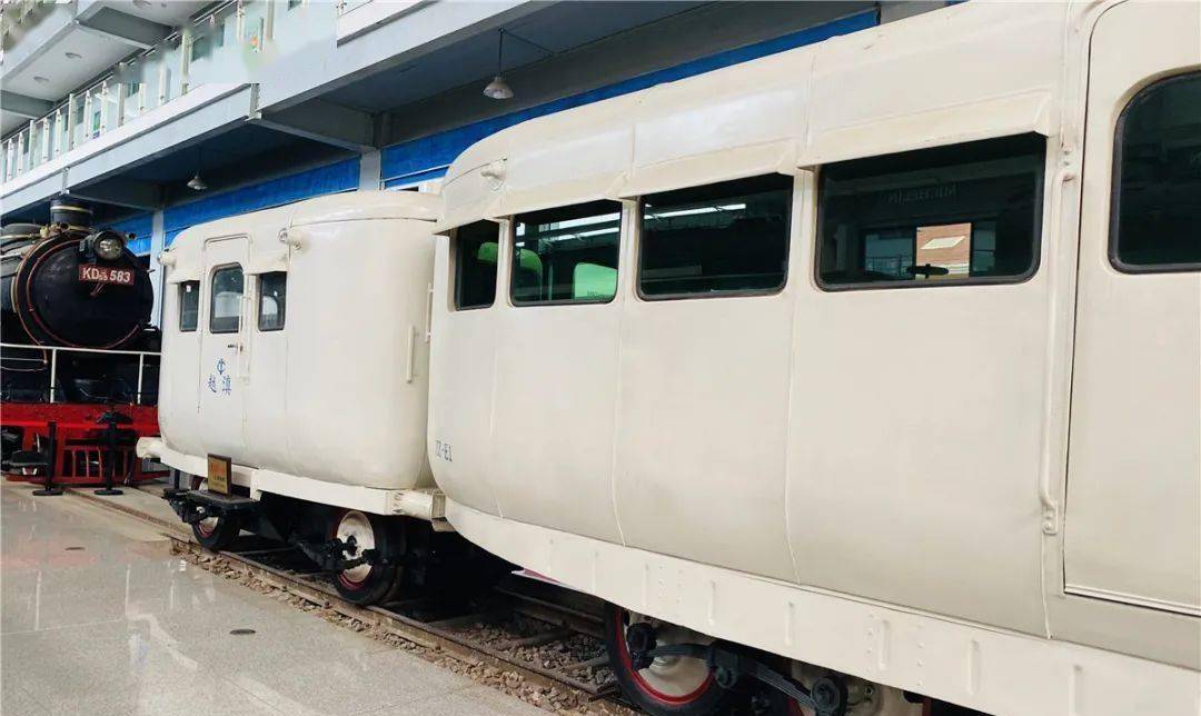 揭秘滇越铁路上的传奇—米其林动车,速度冠绝,被称白色神行太保_中国