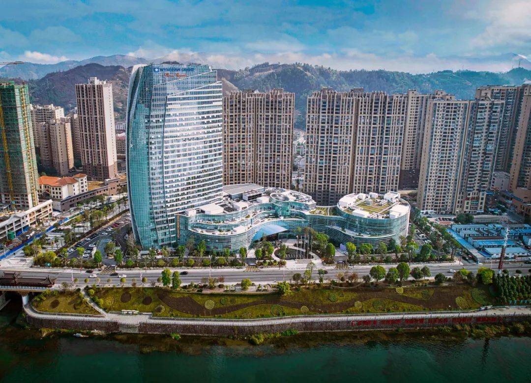 普洱市委书记李庆元到理想华莱调研_发展_安化县_企业