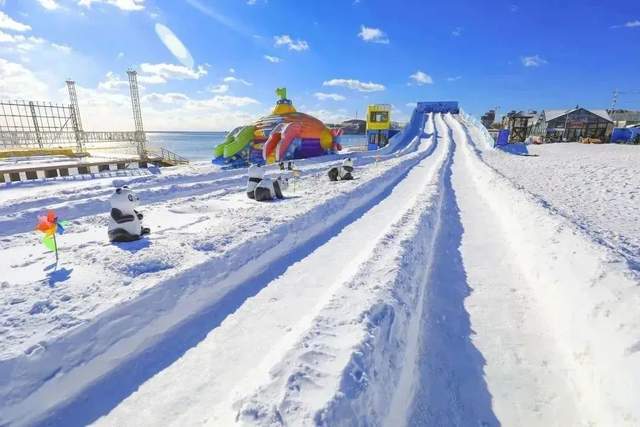 大连塔河湾冰雪嘉年华图片