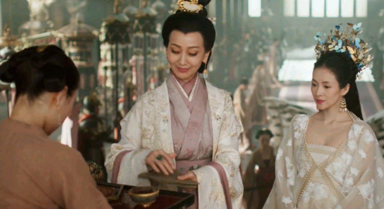 《上阳赋》惠英红饰演的清心寡欲的谢贵妃,才是剧中最幸福的女人_皇帝