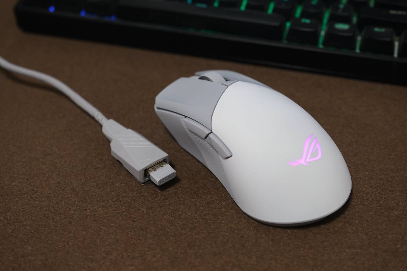 36K旗舰传感器加持，ROG战刃3无线AimPoint36k电竞鼠标评测