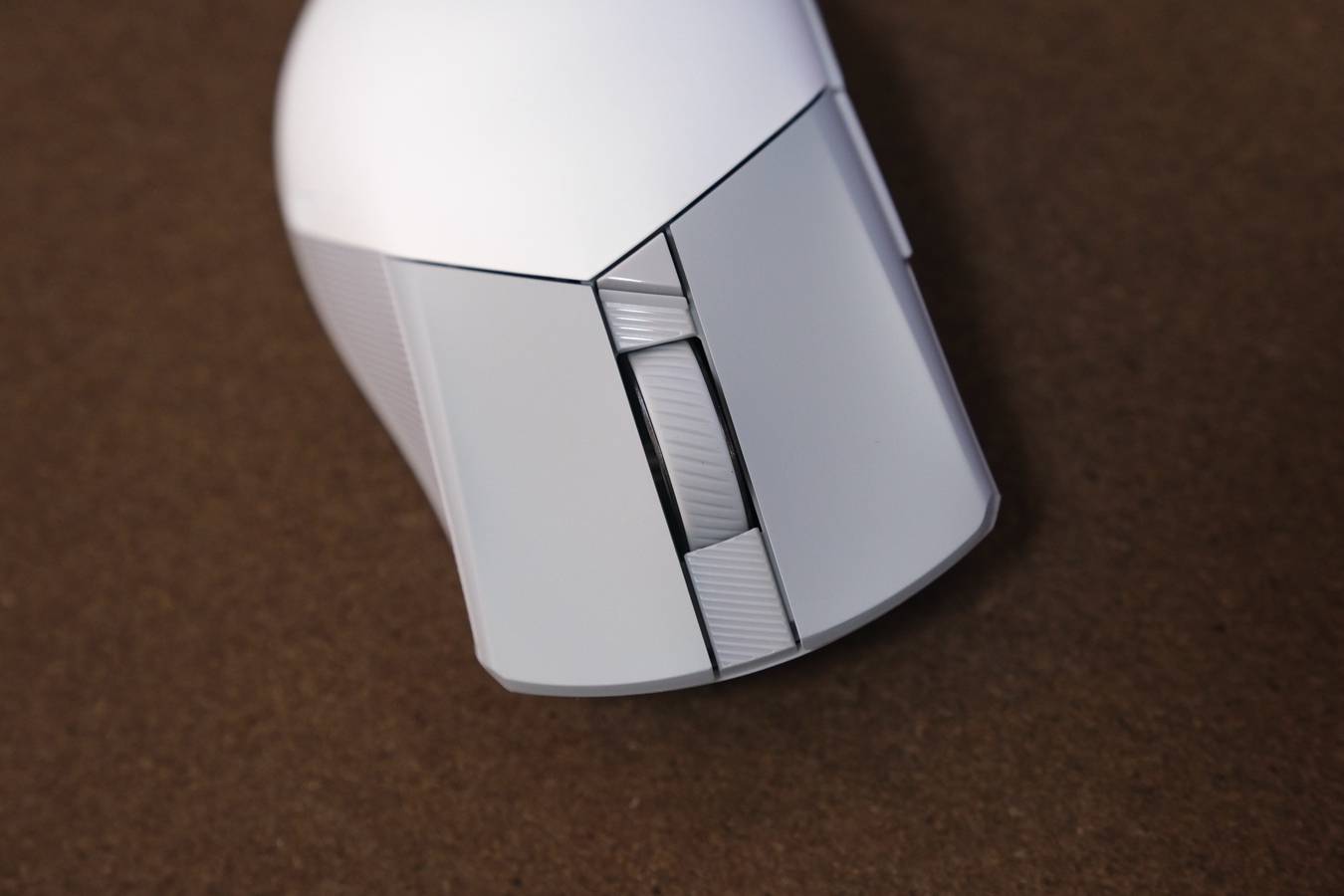 36K旗舰传感器加持，ROG战刃3无线AimPoint36k电竞鼠标评测