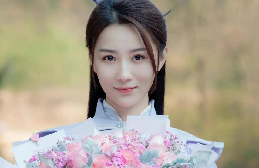 少年歌行动漫版李寒衣对比真人版李寒衣，完美贴合，可惜演员不火_赵玉_剑仙_角色