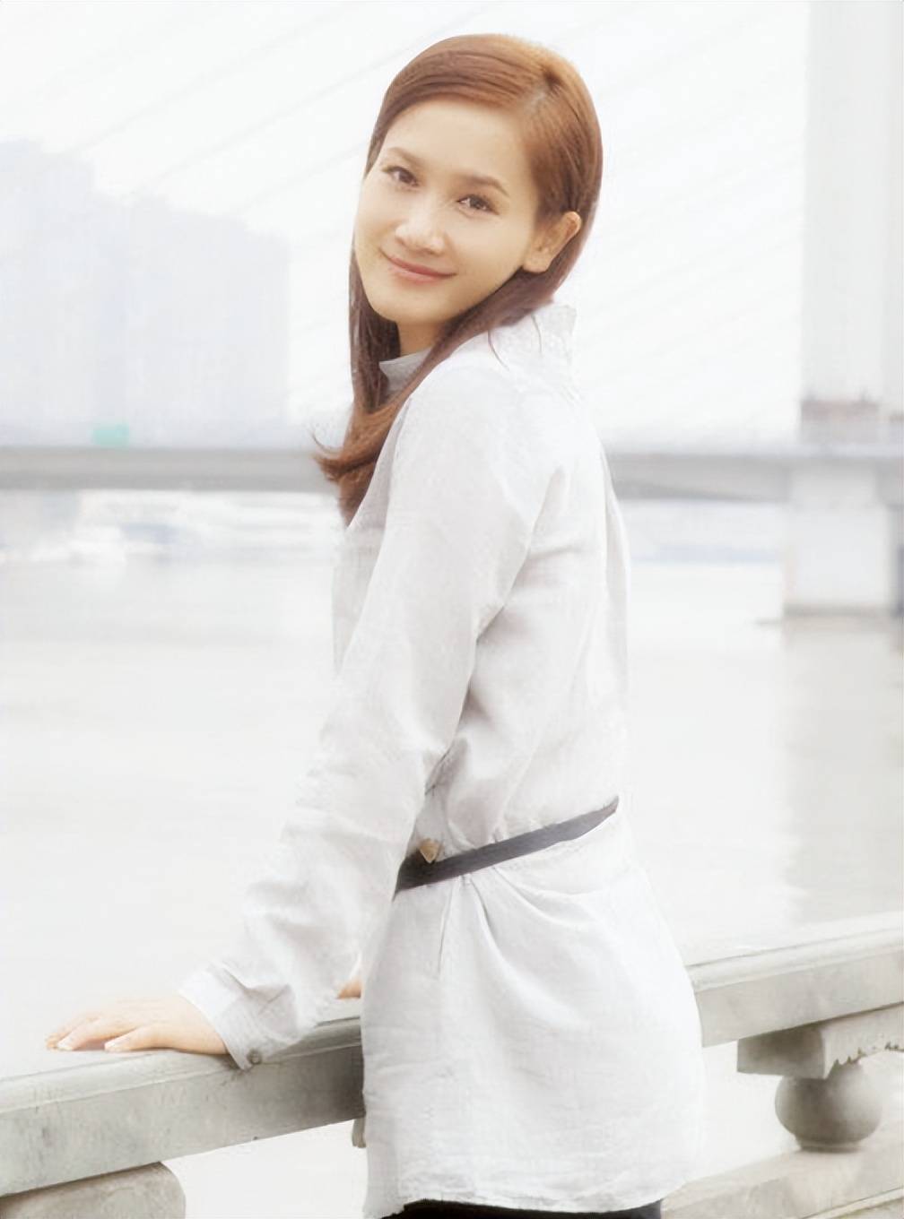 潘雨辰:33岁不顾反对嫁二婚的侯勇,离异10年,如今怎样了?