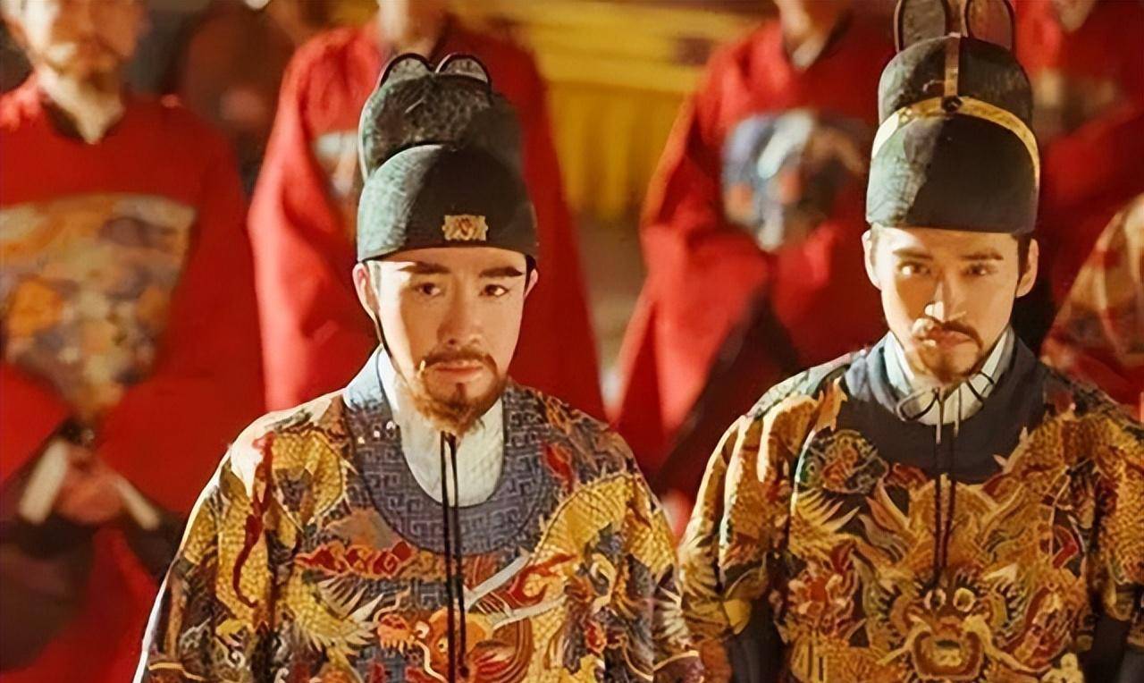 明朝官员从三品降到正四品,古人为什么如此开心?_官职_御史_曹操