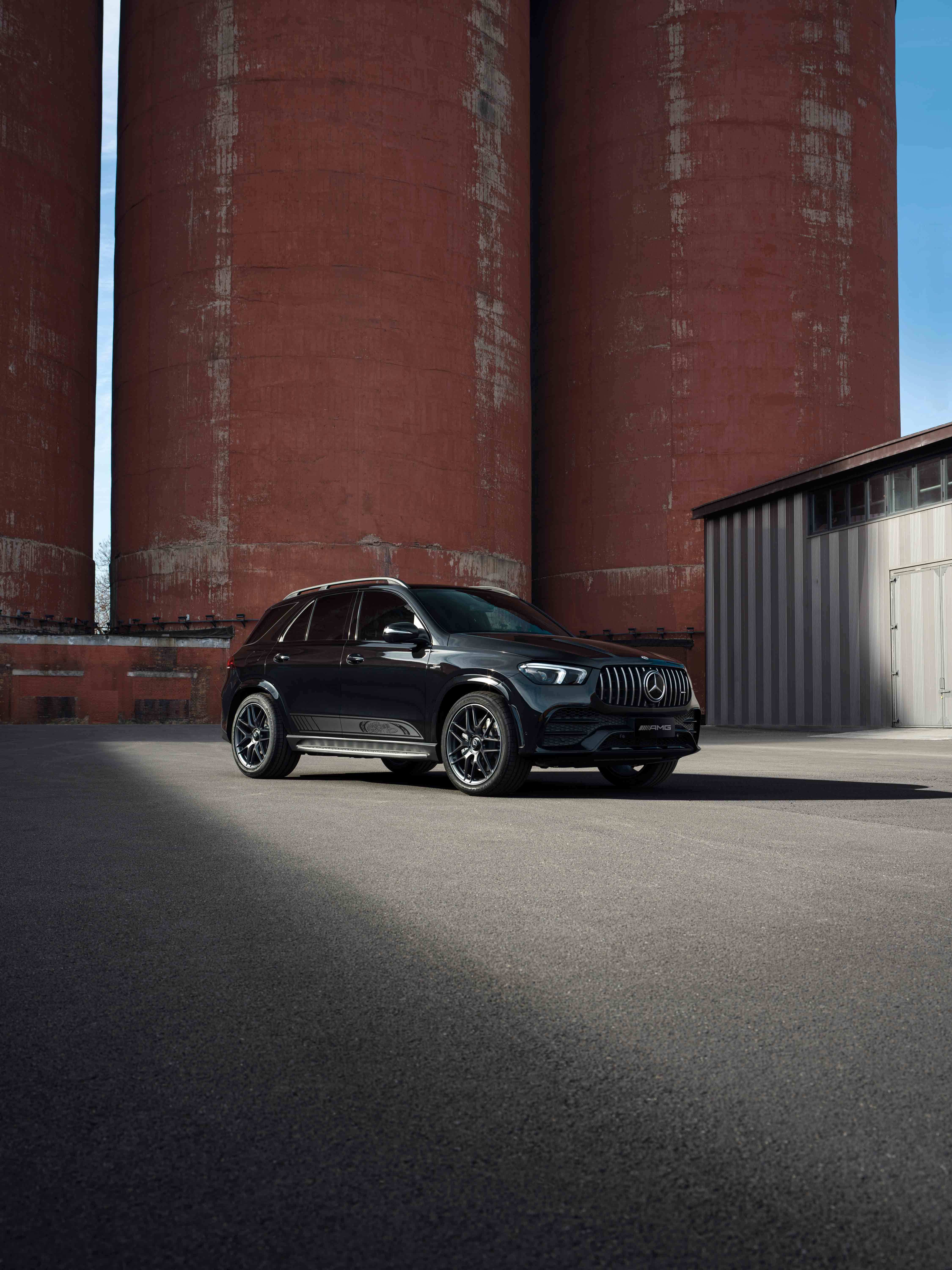 其中前两款车型中国大陆分别限量发售200辆和50辆,amg a 35 4matic 55