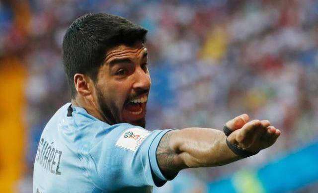 苏神世界杯7球超弗兰成乌拉圭近52年唯二任意球破门者_苏亚雷斯_进球