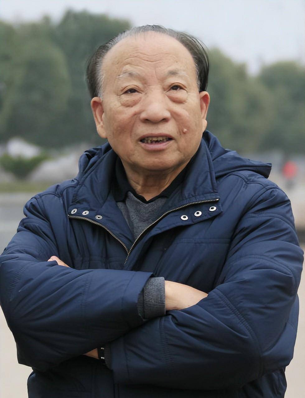 80多岁老人花300亿复刻圆明园,曾屡次遭专家反对,如今已经完工_徐文荣