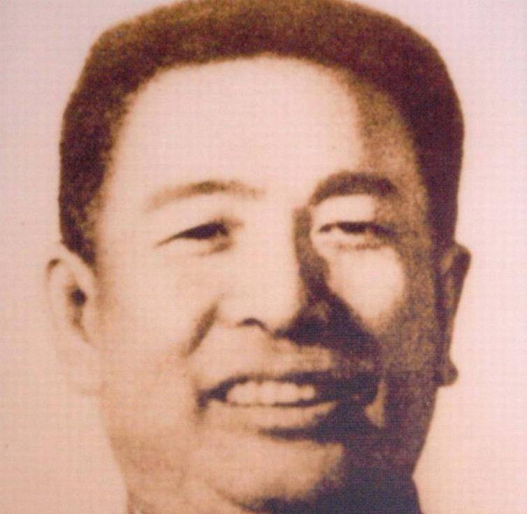 1950年,曾志找到了自己的小儿子曾春华.