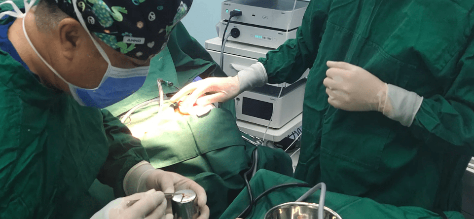 黄启丽讲鼻炎-鼻炎反复发作怎么办?-治疗方法推荐_穴位_症状_手术