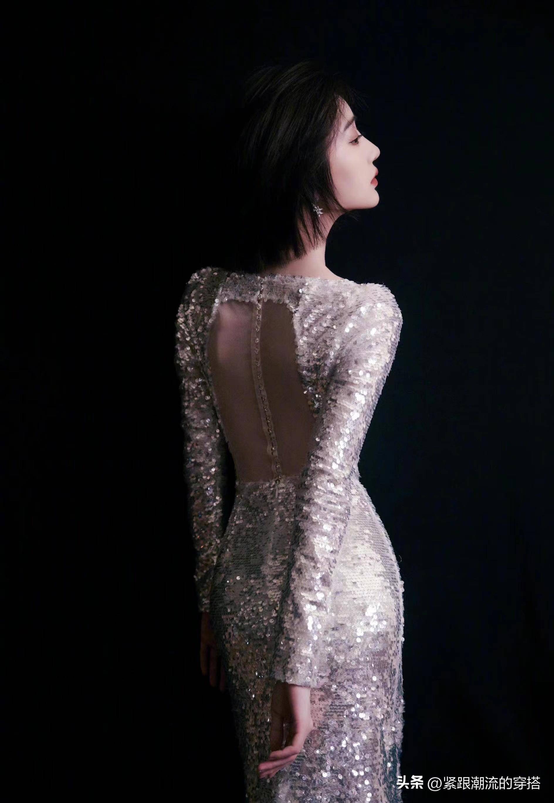 毛晓彤黑色亮片西装庆中秋,露脐内衬秀小蛮腰,感谢陈翔不娶之恩_时尚