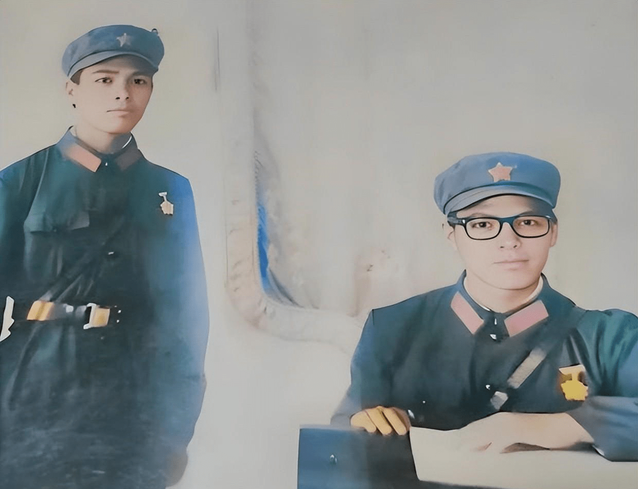 几个月后,玩伴却穿着我儿的衣服,和他玩过的都丢了_陈帅_昆明_战友