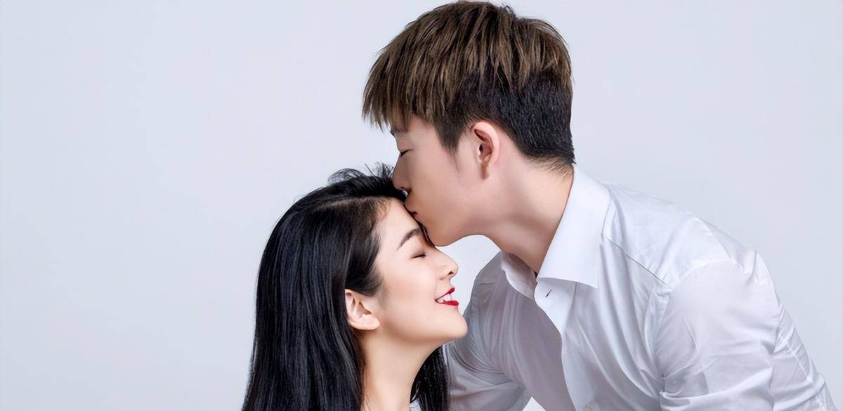 王栎鑫_女友_网友